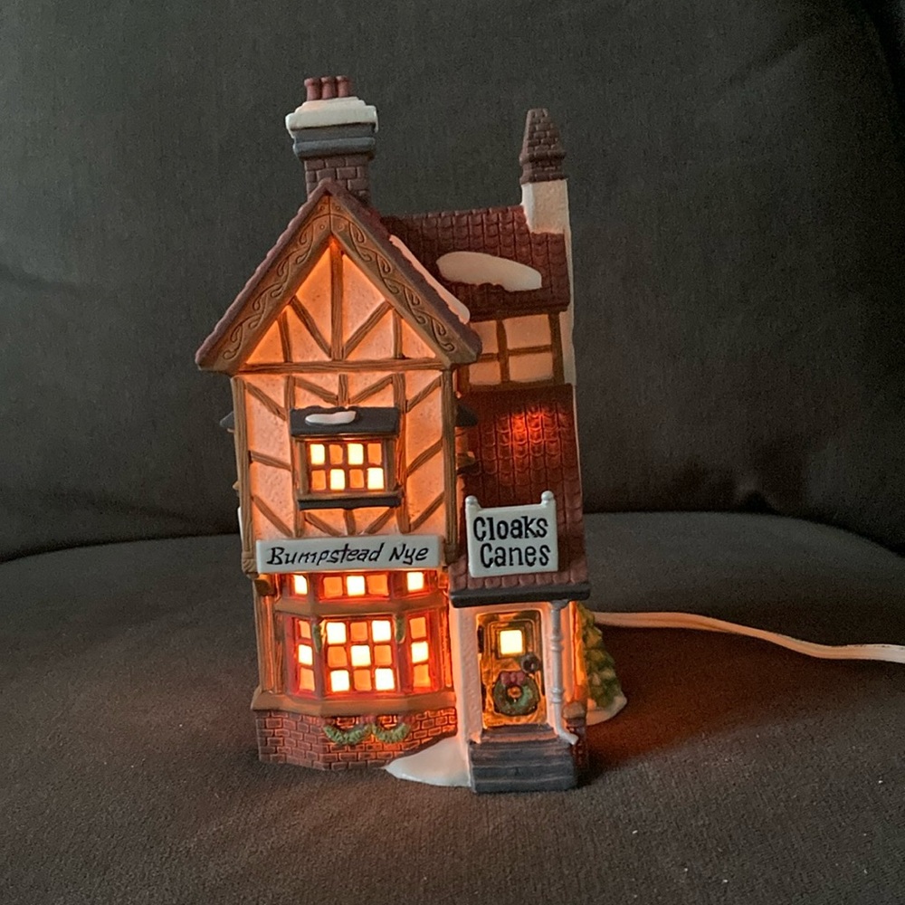 Department 56 - Dickens Village Series -Bumpstead Nye Cloaks and Canes